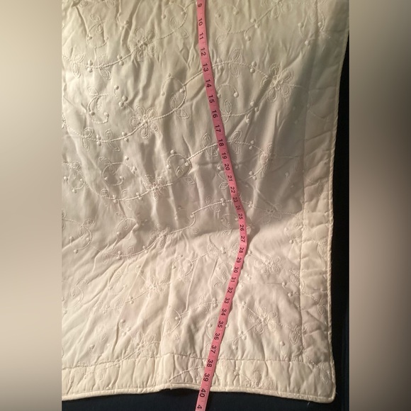 Crib size comforter and blanket set (2 blankets, different weights). Off… - Picture 11 of 16